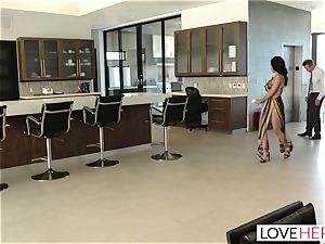 LoveHerFeet - Sneaky hotwife sole hook-up With The Realtor